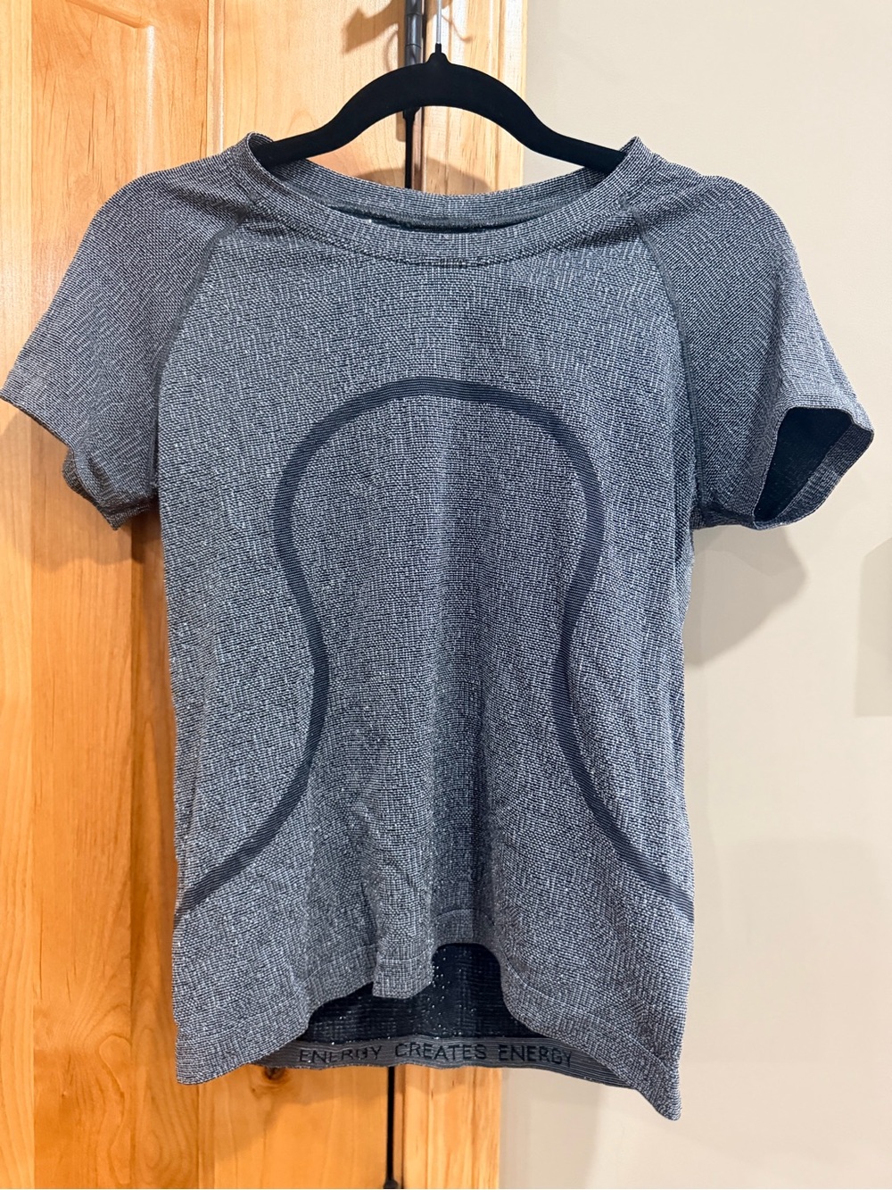 Lululemon Swiftly Tech 2.0 Short Sleeve Sparkle Gray Black Size 8